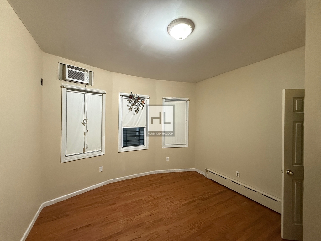 Benziger Avenue - Photo 6