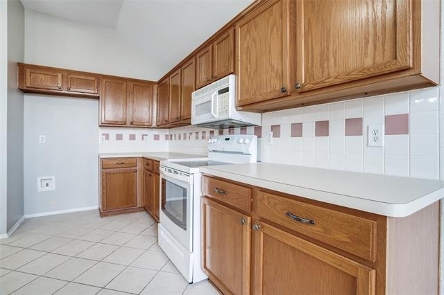10810 Camelot Drive - Photo 3