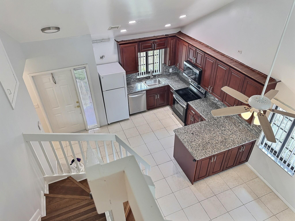 2652 Riverside Drive - Photo 19