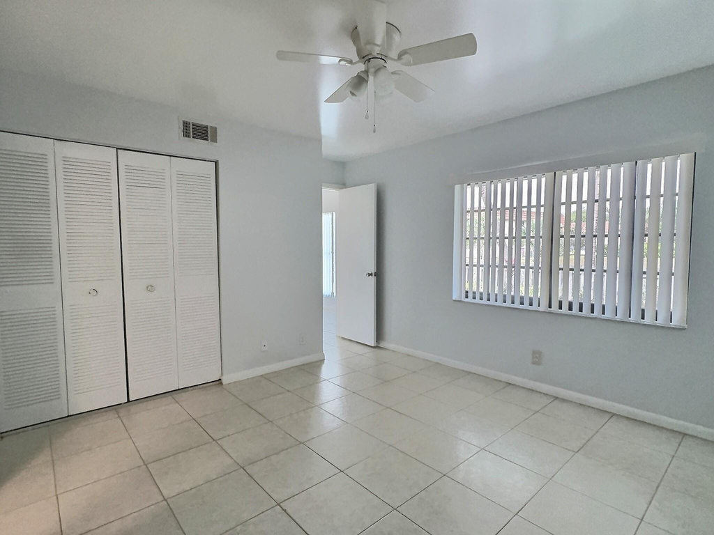 2652 Riverside Drive - Photo 7