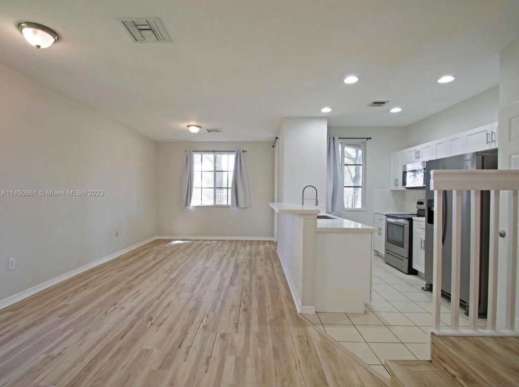 6030 Sw 19th Place - Photo 1