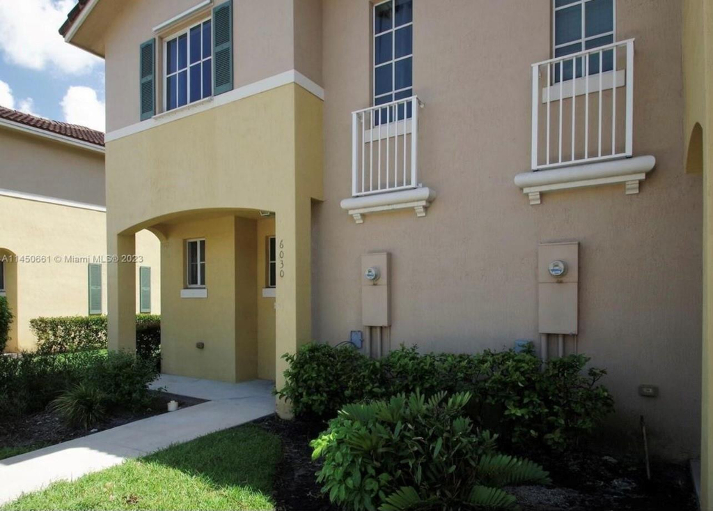 6030 Sw 19th Place - Photo 6