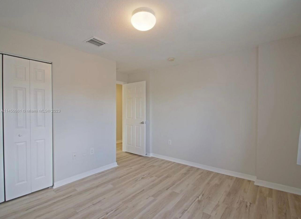 6030 Sw 19th Place - Photo 10