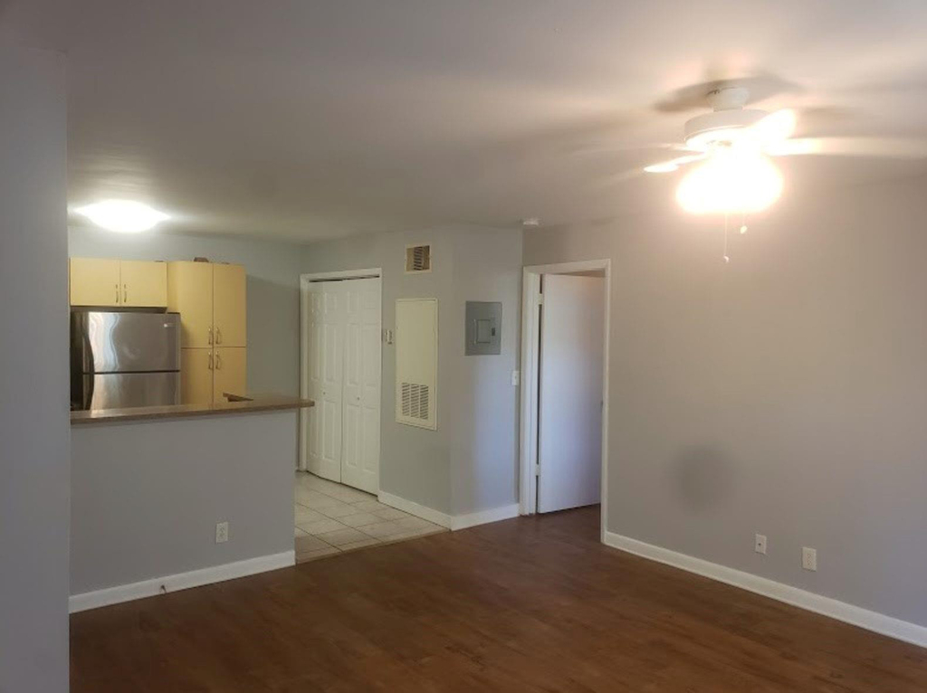 4096 N Pine Island Road - Photo 3