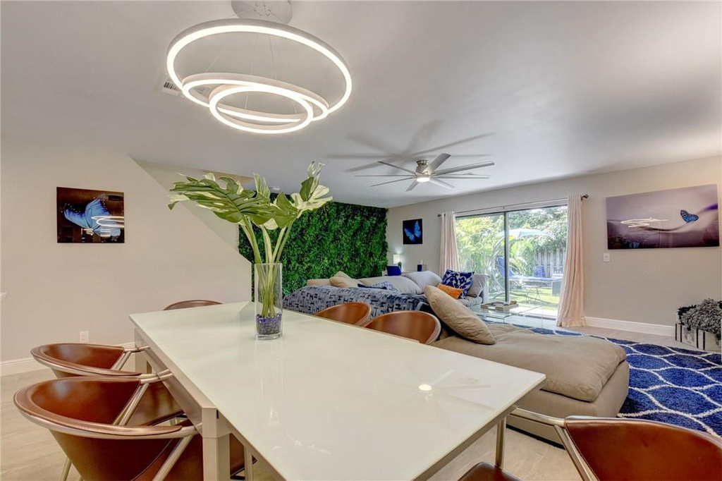 246 Avenue L - Photo 9