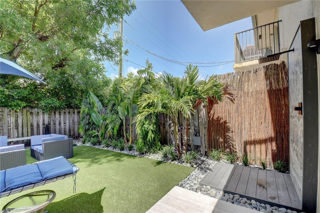 246 Avenue L - Photo 31