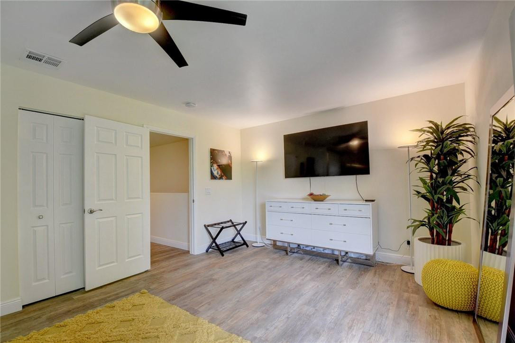246 Avenue L - Photo 39