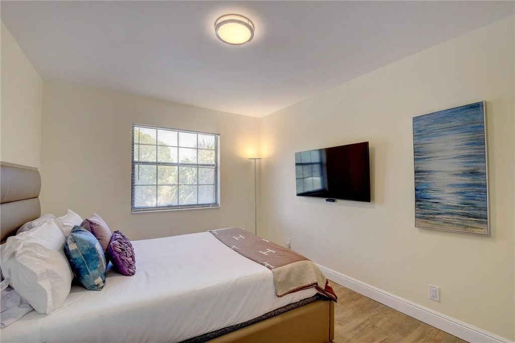 246 Avenue L - Photo 55