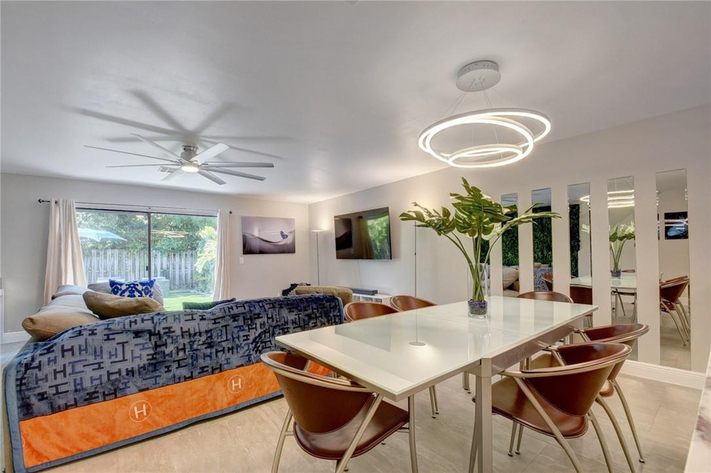 246 Avenue L - Photo 5