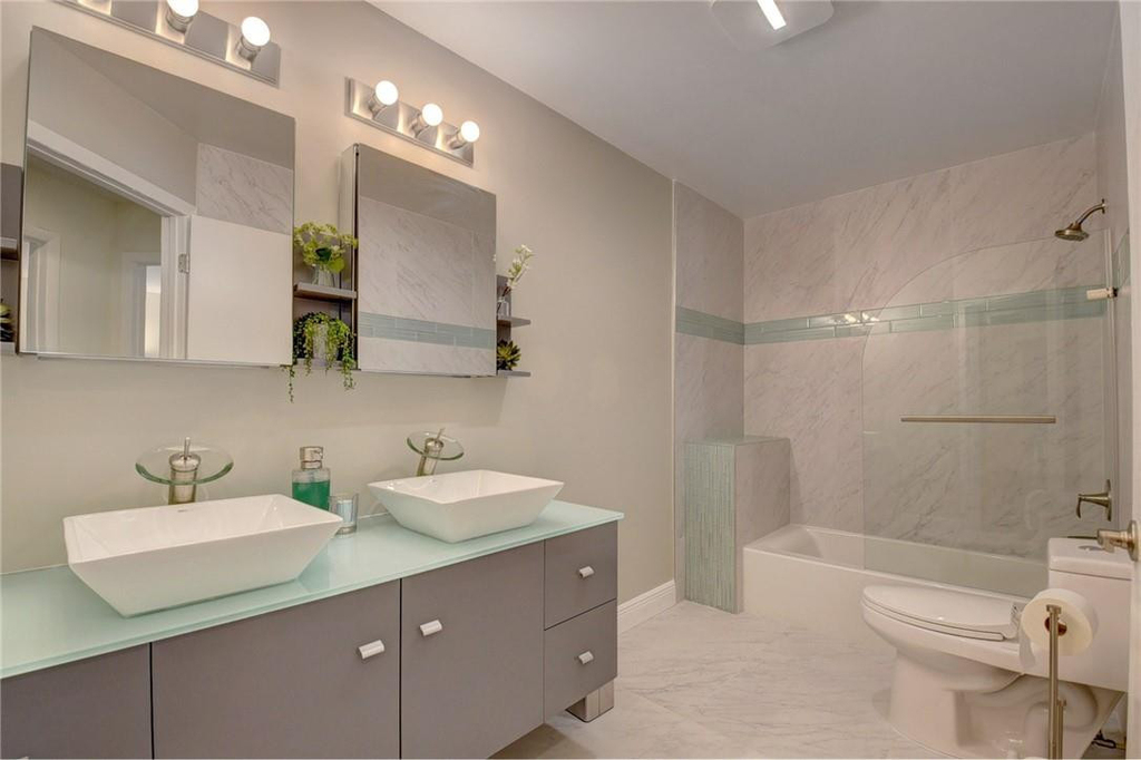 246 Avenue L - Photo 49