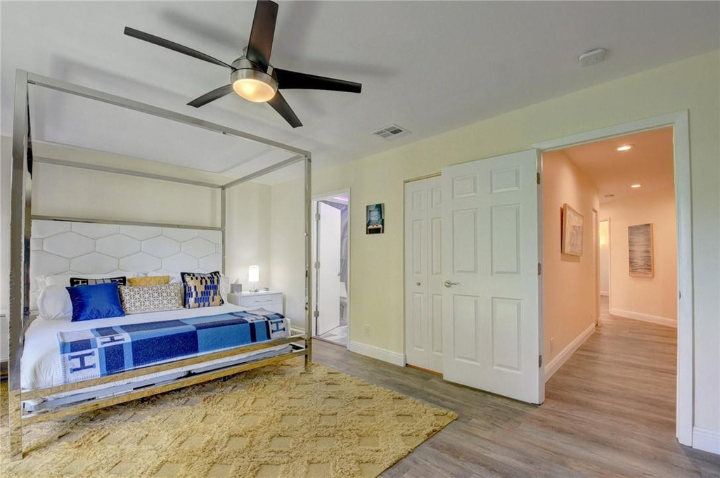 246 Avenue L - Photo 36