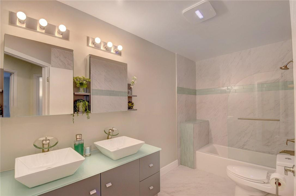 246 Avenue L - Photo 62