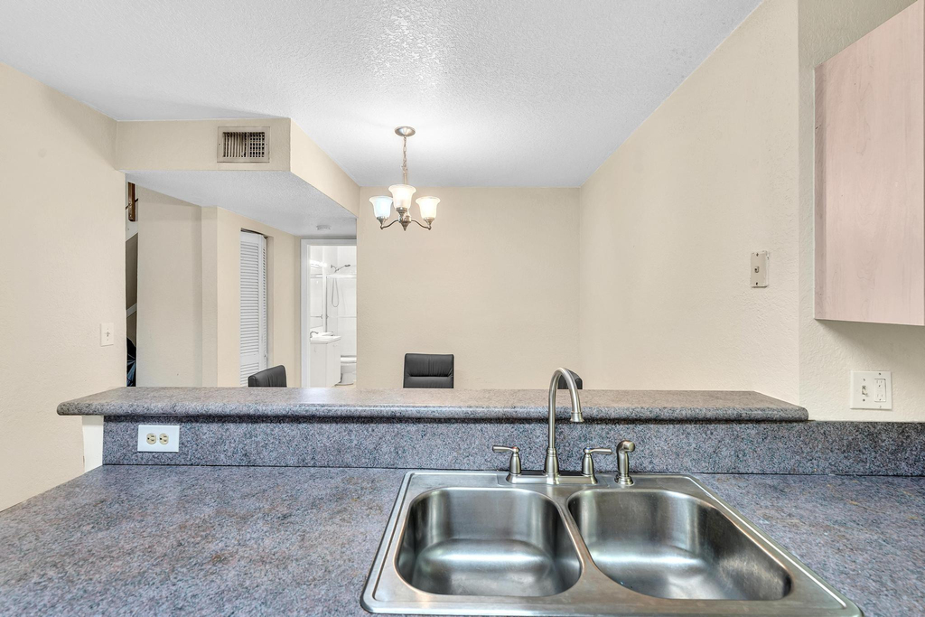 10240 Nw 33rd Place - Photo 17