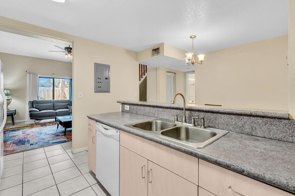 10240 Nw 33rd Place - Photo 16