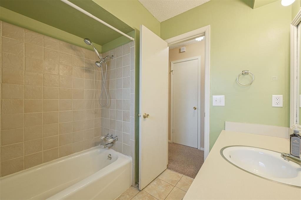 1621 Kavel Drive - Photo 21