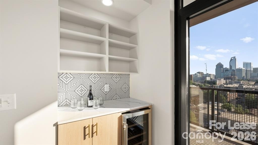 124 E Kingston Avenue - Photo 33
