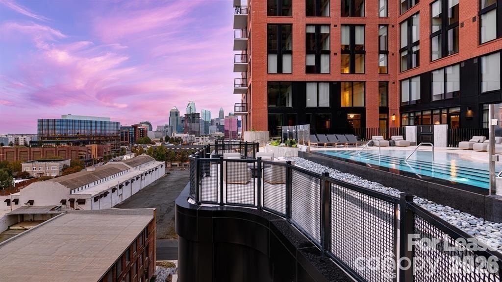 124 E Kingston Avenue - Photo 12