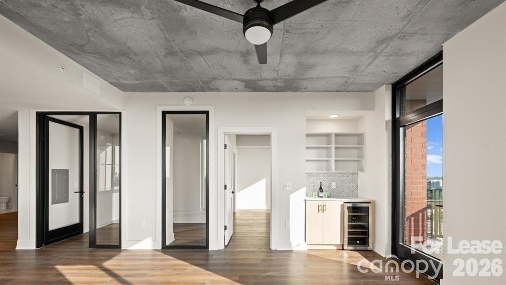 124 E Kingston Avenue - Photo 32