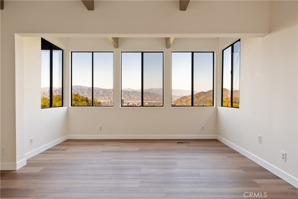 3230 Wrightwood - Photo 16