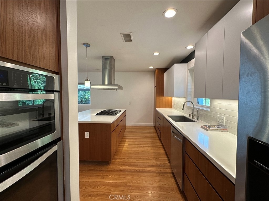 5301 Ethel Avenue - Photo 8