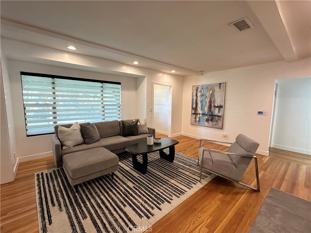 5301 Ethel Avenue - Photo 4