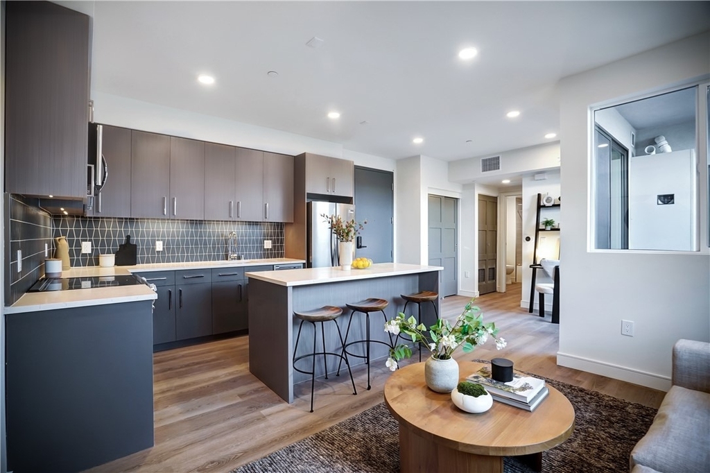5717 Carlton Way - Photo 1