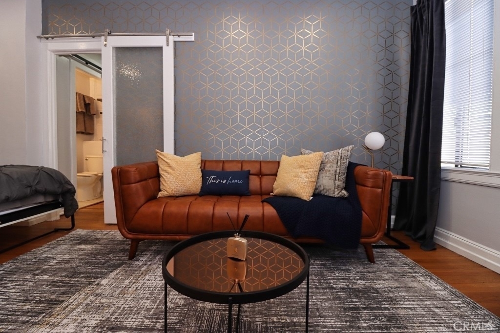 315 W 3rd - Photo 1