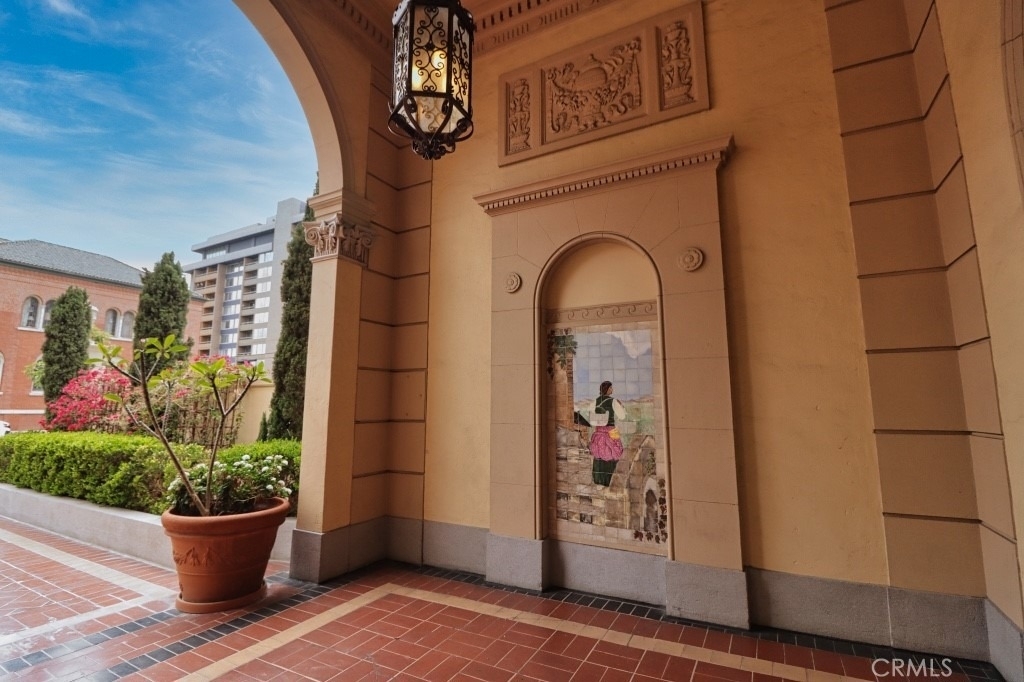 315 W 3rd - Photo 6