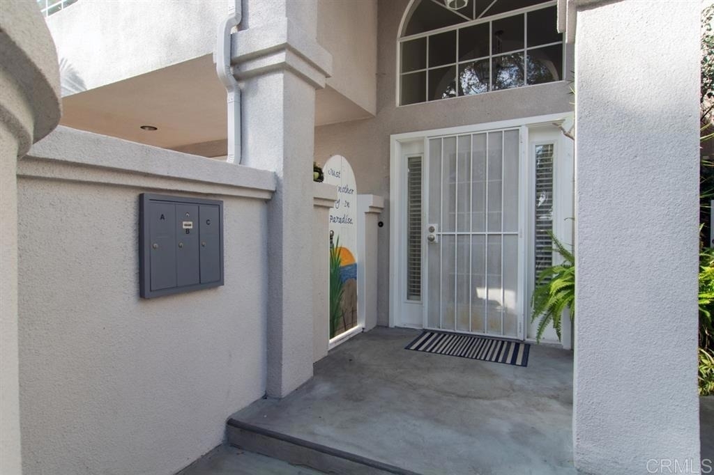 942 D Avenue - Photo 2