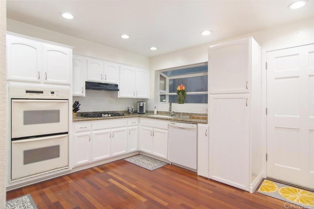 942 D Avenue - Photo 13