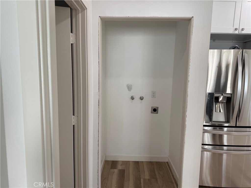 466 S Mott Street - Photo 3