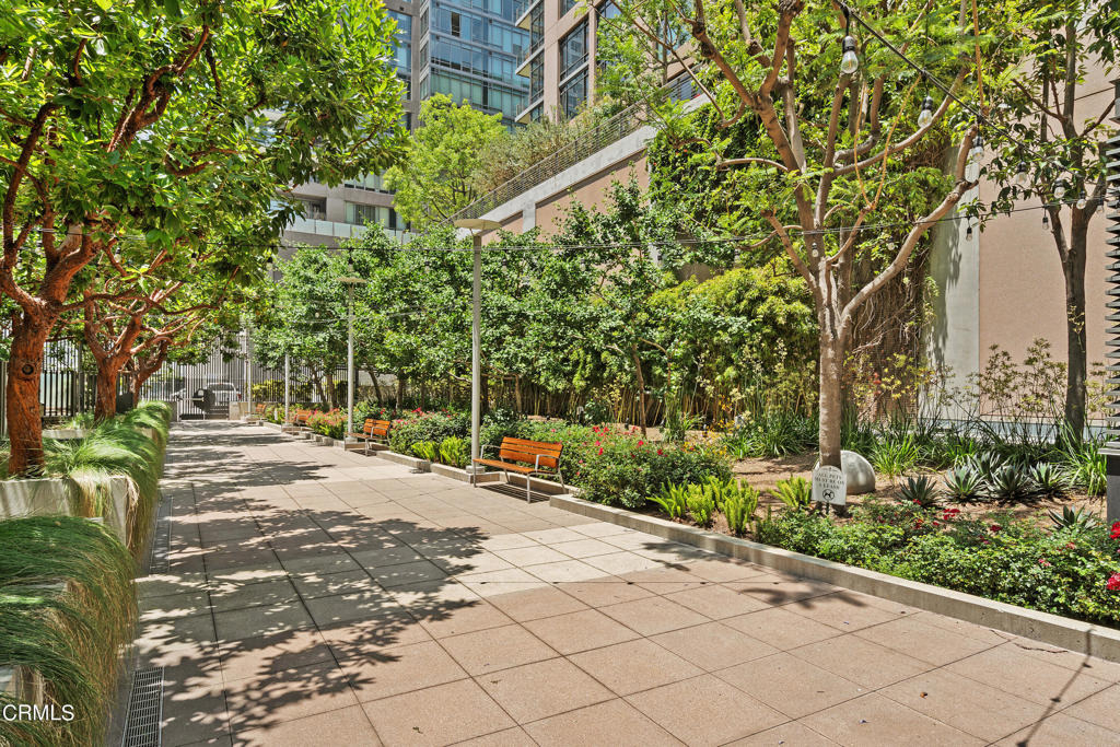 1155 S Grand Avenue - Photo 36
