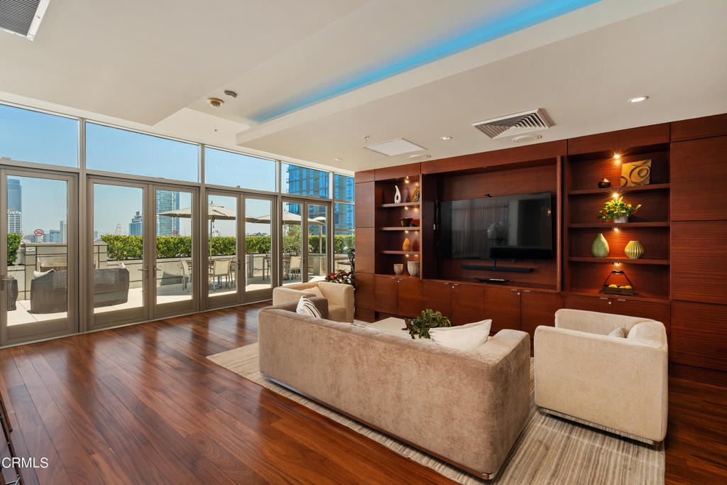 1155 S Grand Avenue - Photo 30