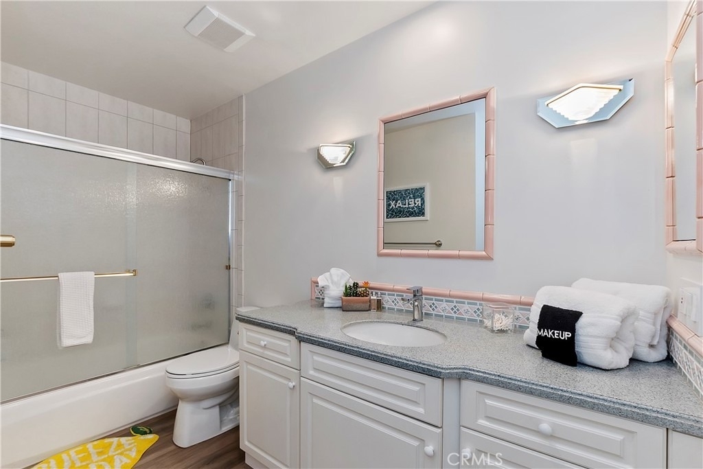8 Valencia Drive - Photo 8