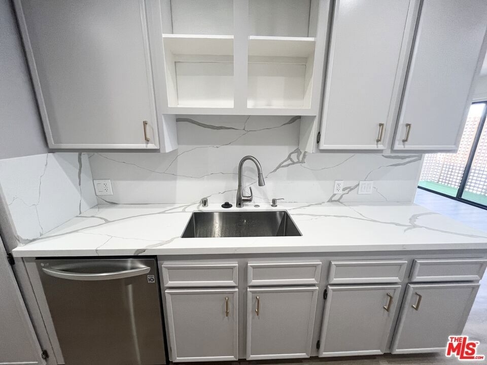 1750 Camino Palmero Street - Photo 10