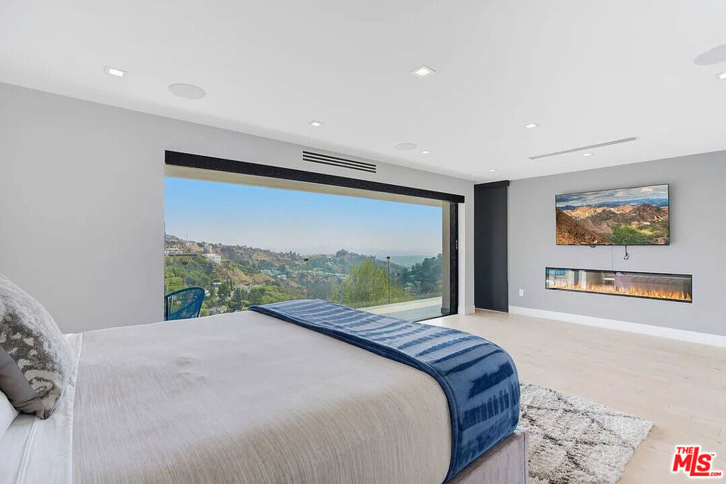 8401 Wyndham Road - Photo 2
