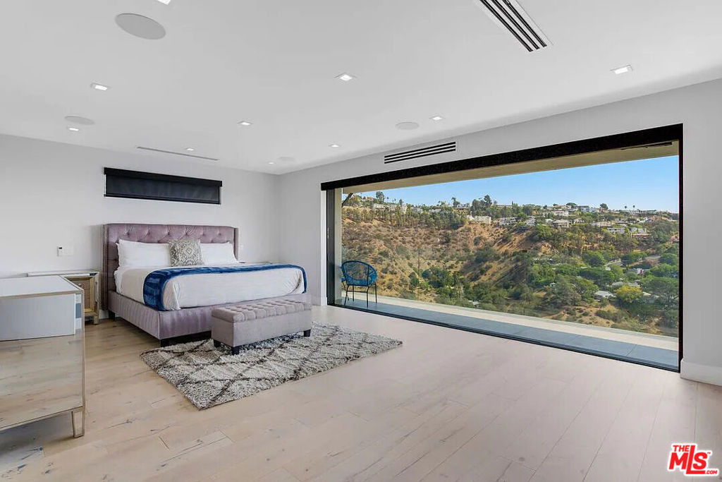 8401 Wyndham Road - Photo 3