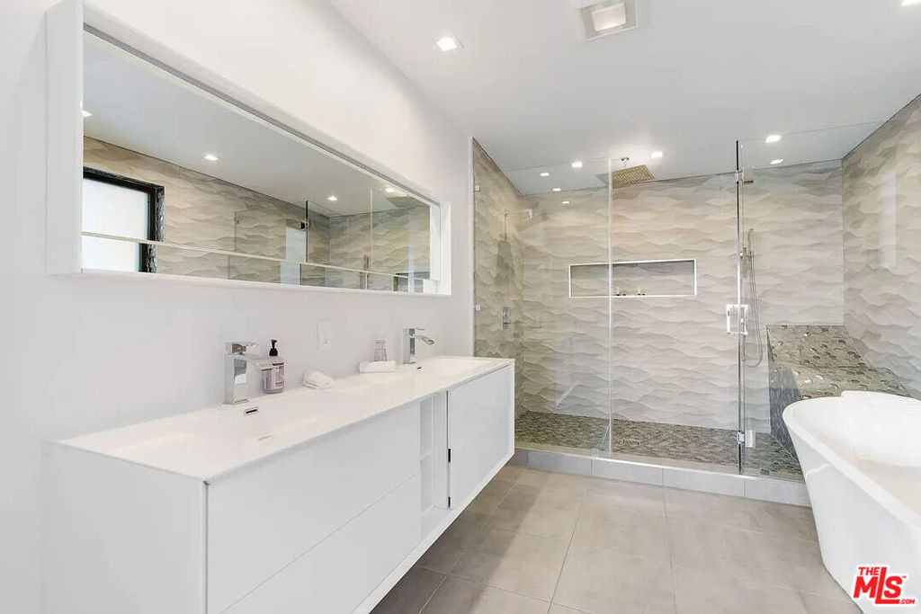 8401 Wyndham Road - Photo 29