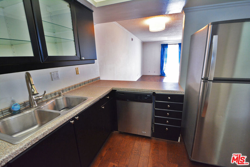618 N Howard Street - Photo 13