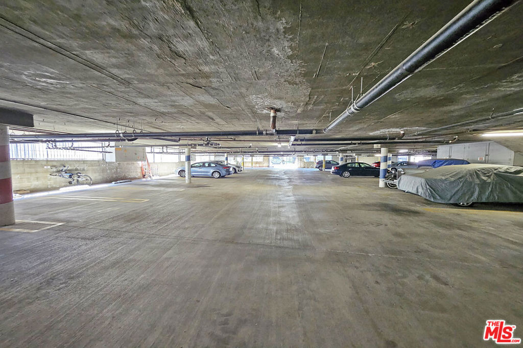 618 N Howard Street - Photo 28