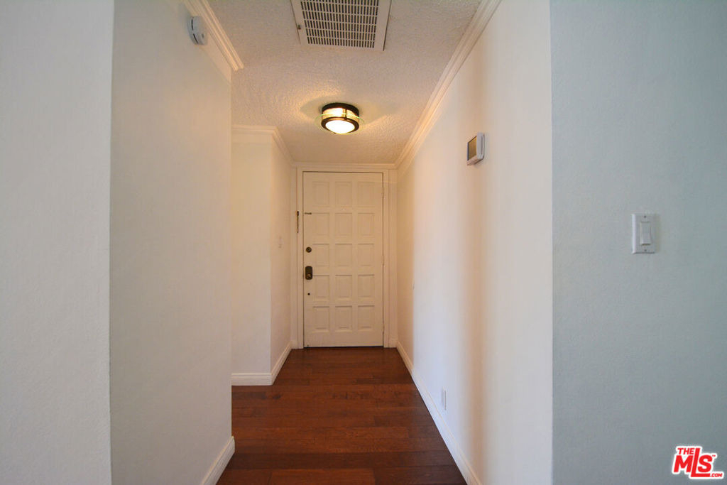 618 N Howard Street - Photo 19