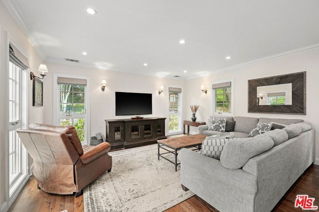 15434 Sutton Street - Photo 19