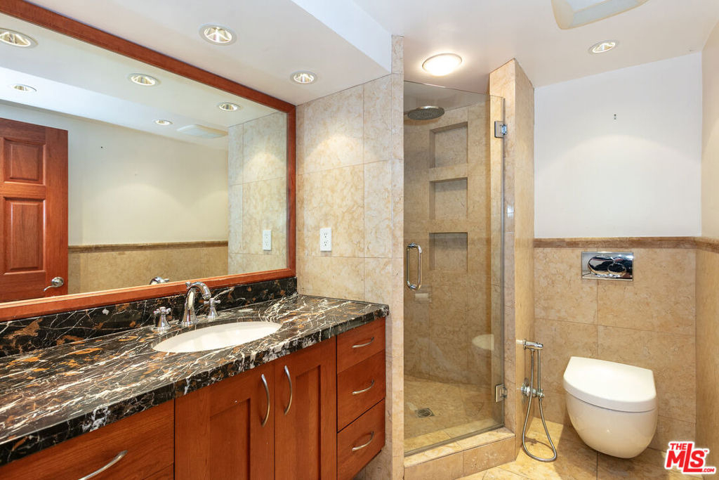 9323 Burton Way - Photo 13