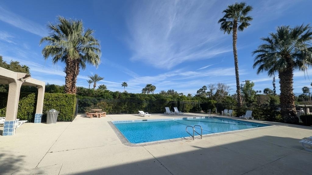 2260 N Indian Canyon Drive - Photo 23