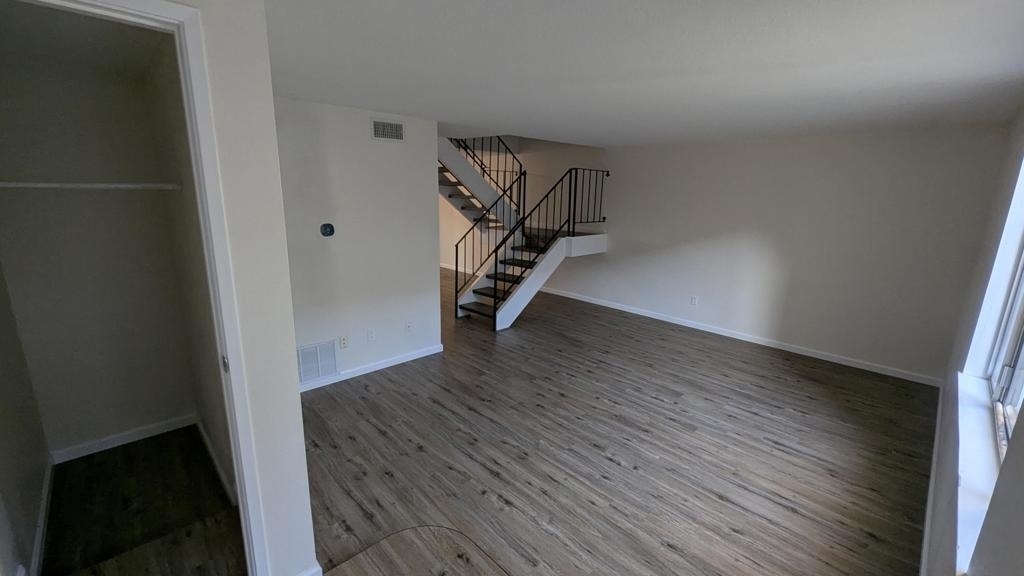 2260 N Indian Canyon Drive - Photo 3