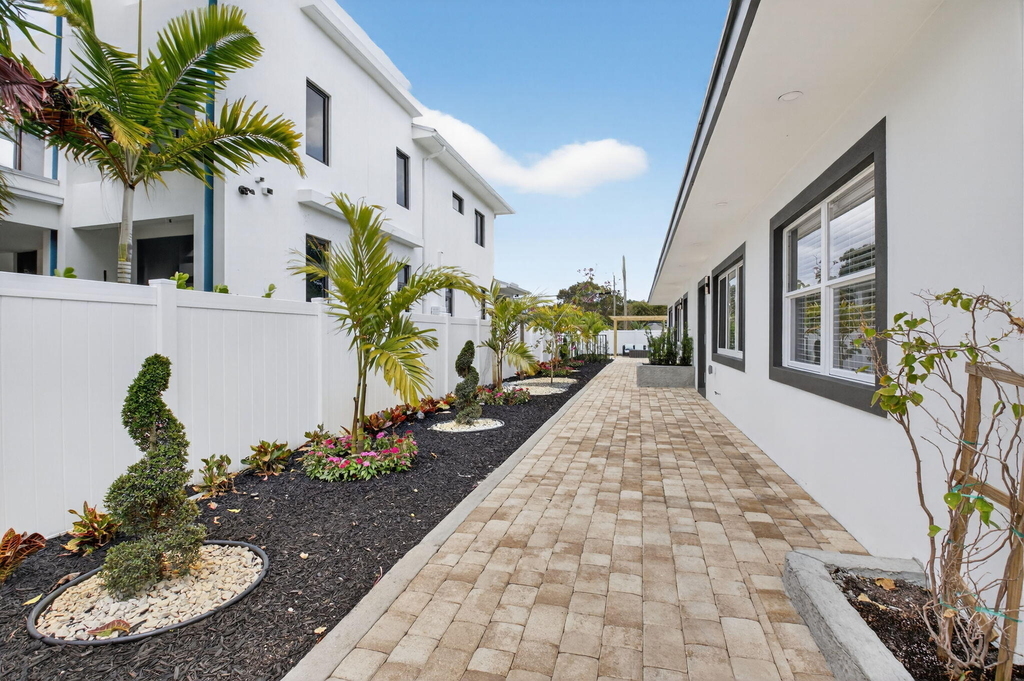 341 Se 3rd Avenue - Photo 16
