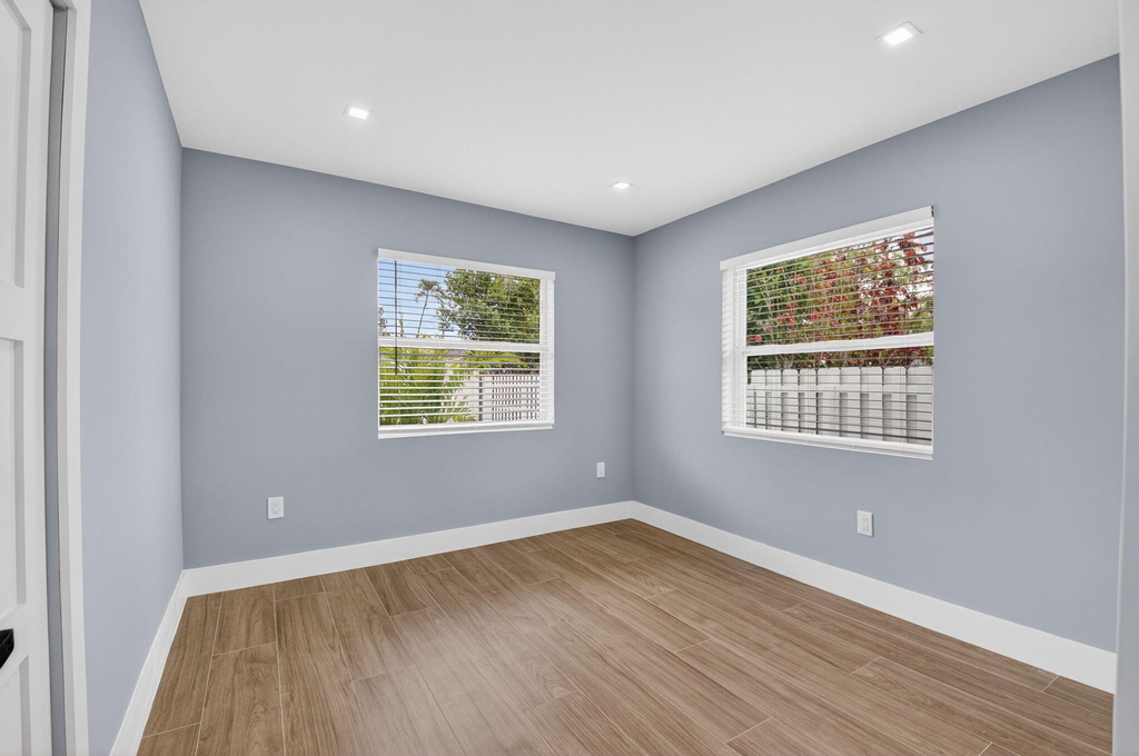 341 Se 3rd Avenue - Photo 12