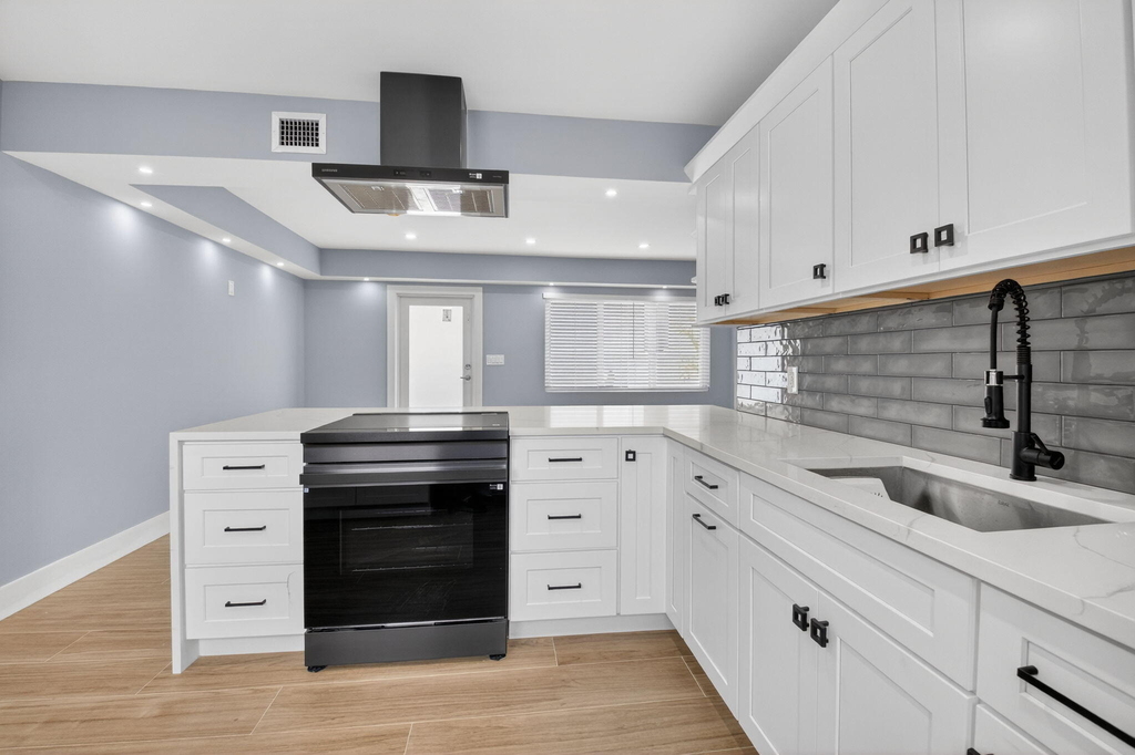 341 Se 3rd Avenue - Photo 6