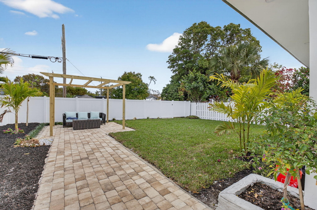 341 Se 3rd Avenue - Photo 18