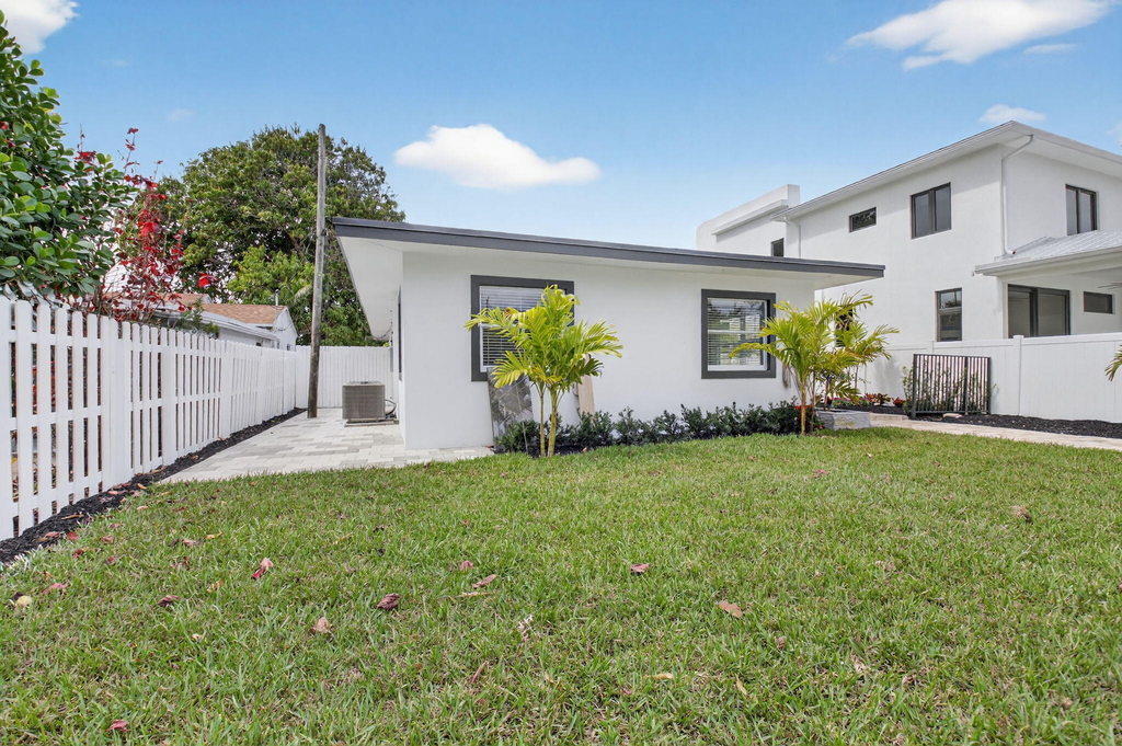 341 Se 3rd Avenue - Photo 19